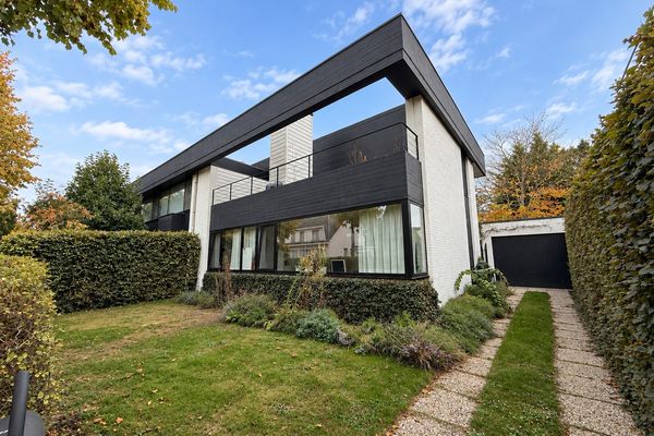 eengezinswoning
                            te koop in Hove