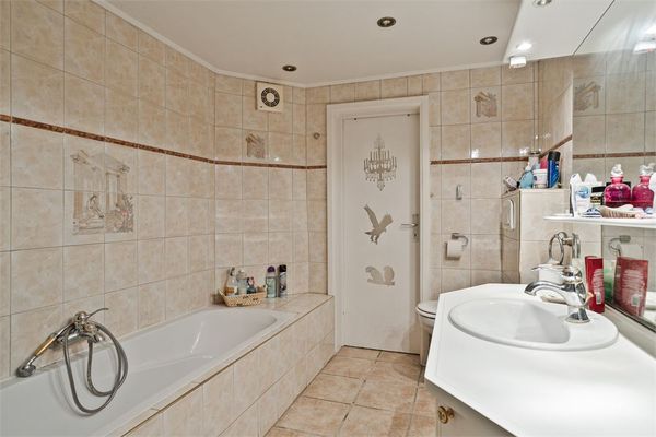 Huis te koop / Overboelare