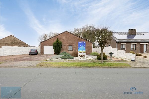 Eengezinswoning
                            te koop in As