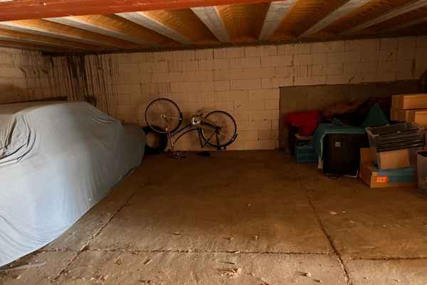 Garage
                            te huur in Lemberge