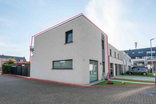 Huis
                                te koop
                                in Deerlijk