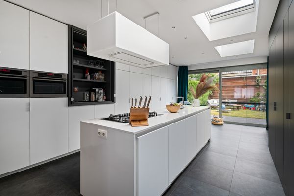 Huis
                            te koop in Merksem