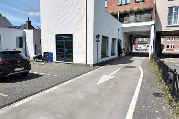 Commercieel te koop in Eeklo