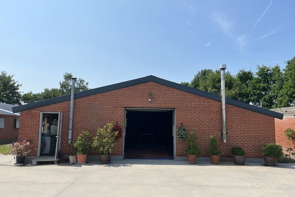 Magazijn
                            te huur in Waregem