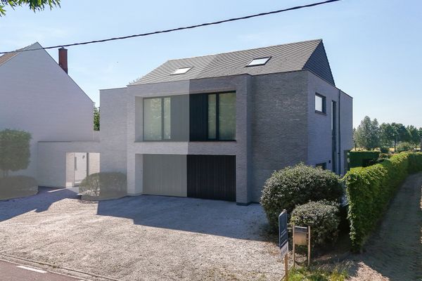 Huis
                                te huur
                                in Eeklo