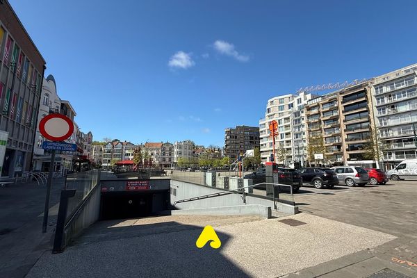 Garage a louer / La Panne