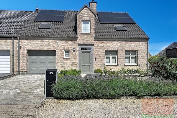 Huis
                                te koop
                                in Sint-Lievens-Houtem