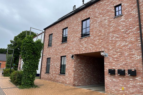 Estate main image