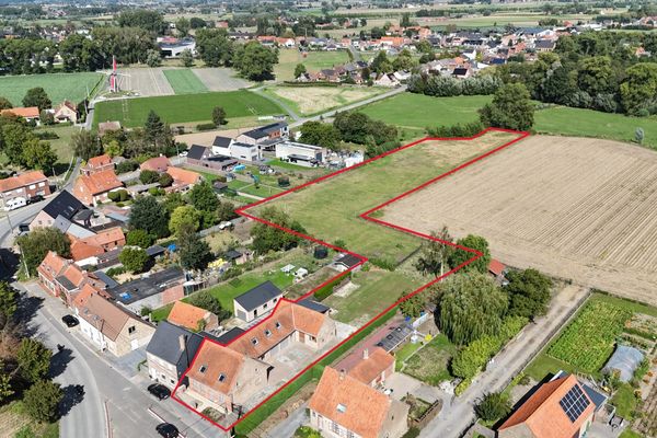 Huis
                                optie koop
                                in Zarren