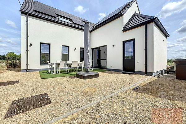 Huis
                                verhuurd
                                in Oordegem