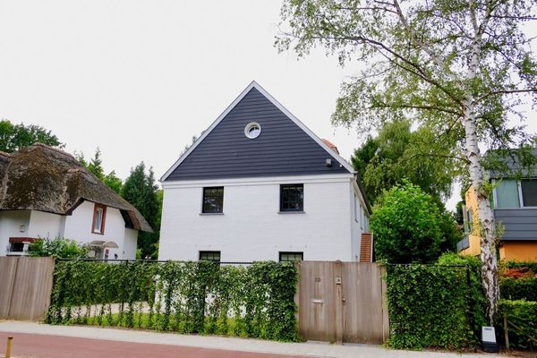 Huis
                                verhuurd
                                in Brasschaat