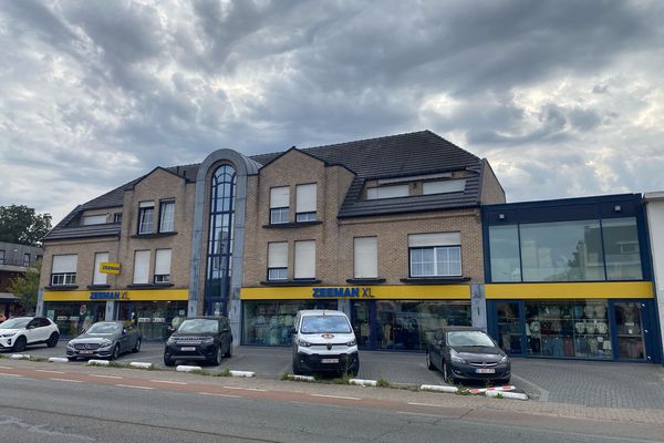 Handelsgelijkvloers
                            te koop in Beverlo