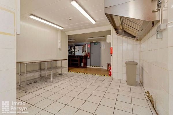 Commercieel te koop / Messelbroek