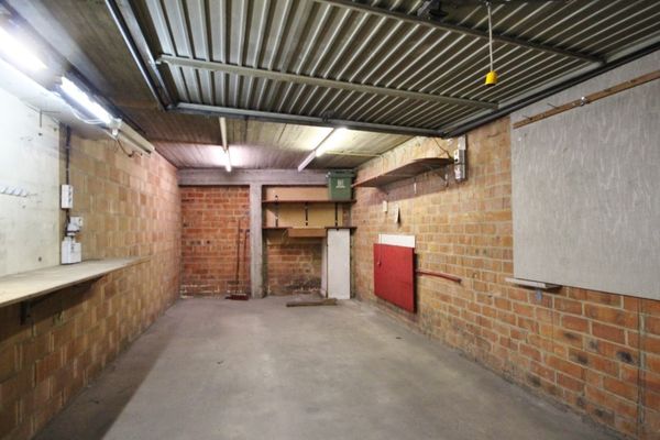 Garage te koop / Sint-Truiden