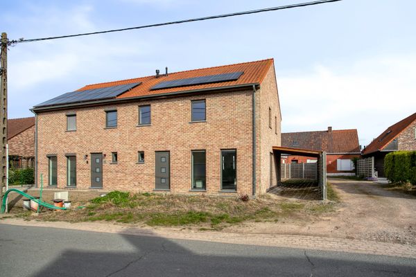 Huis
                                te koop
                                in Kortemark