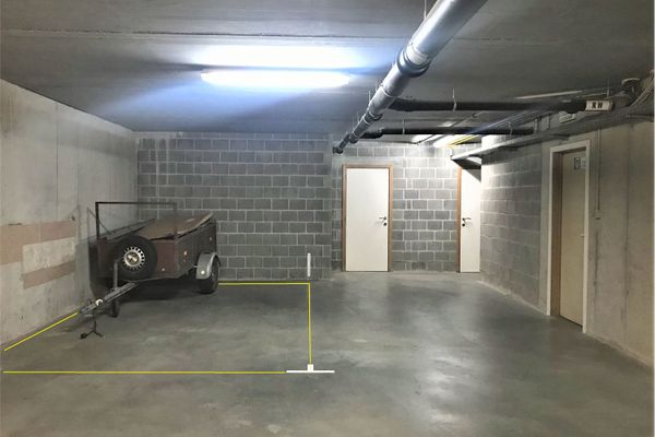 Garage
                                te huur
                                in Sint-Andries