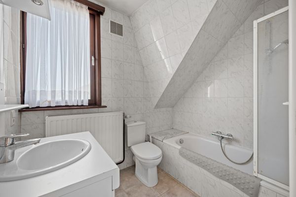 Huis te koop / Lint