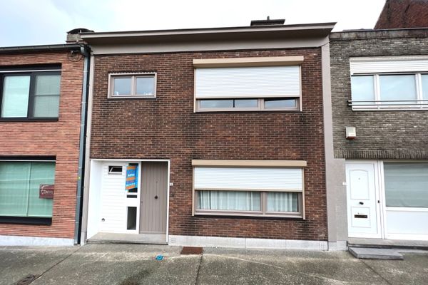 Twee gevelwoning
                            te huur in Harelbeke