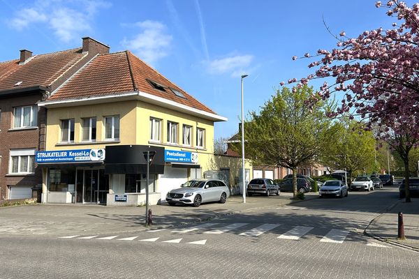 Handelspand met woonst
                                te koop in Kessel-Lo