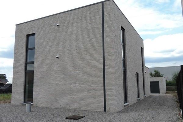 Huis verhuurd / Paal