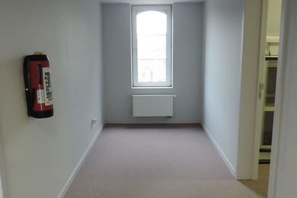 Commercieel verhuurd / Paal