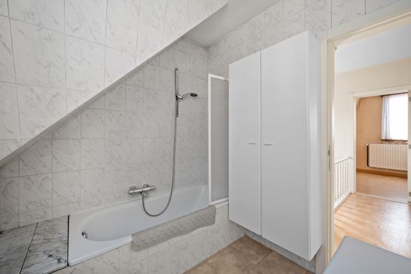 Huis te koop / Lint
