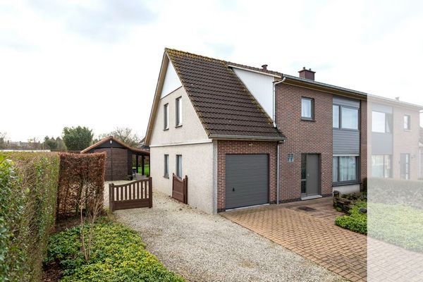 Huis
                                verkocht
                                in Adegem