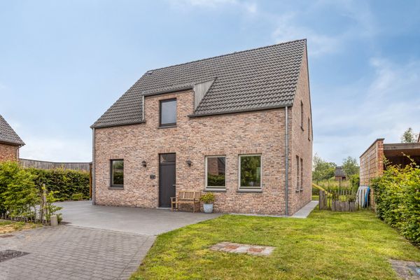 Villa te koop in Oostkamp