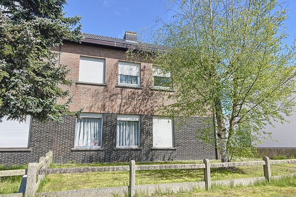 Huis
                                optie koop
                                in Sint-Lievens-Houtem