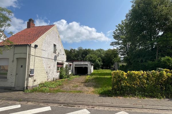 Huis
                                te koop
                                in Bekegem