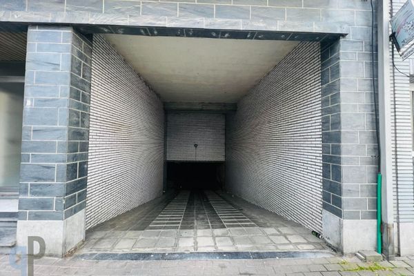 Garage
                            verhuurd in Zottegem