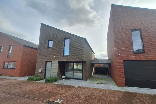Huis
                                verkocht
                                in Zedelgem