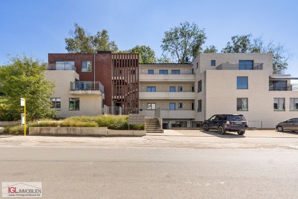 Estate main image