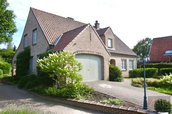 Villa-landhuis
                            te koop in Heusden-Zolder
