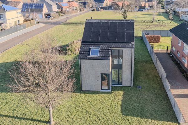Huis
                                te koop
                                in Neeroeteren