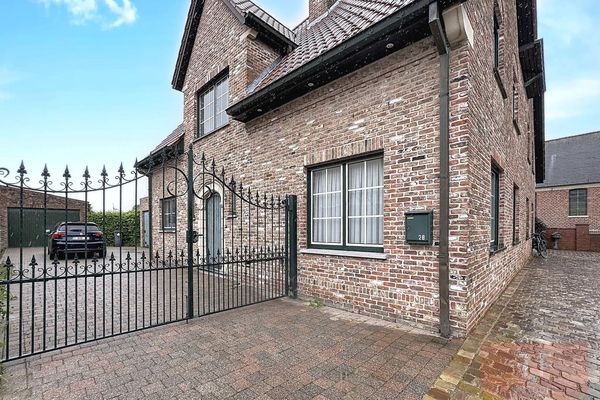 Huis
                                te huur
                                in Bavegem