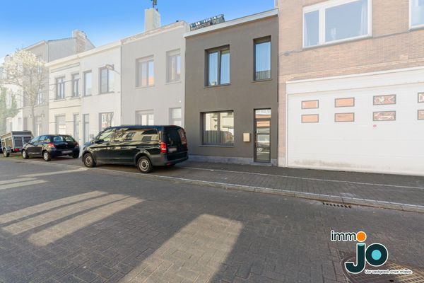Huis
                                te koop
                                in Oostende