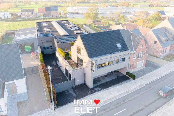 Magazijn met bureel
                            te koop in Waregem