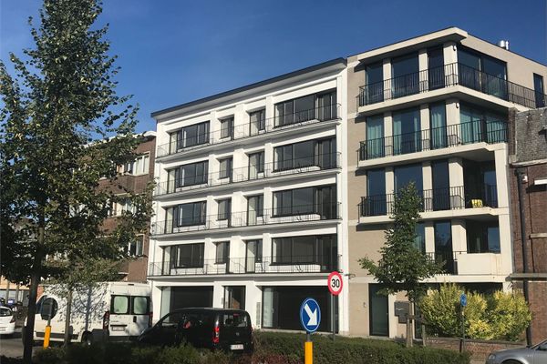 Estate main image