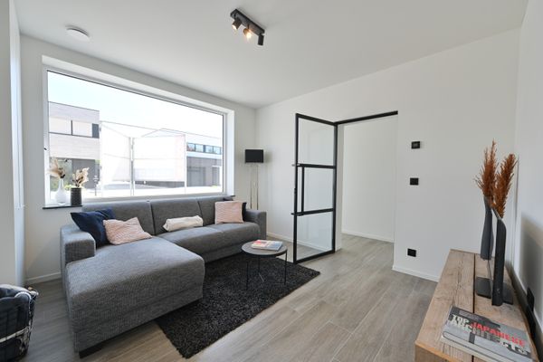 Estate main image