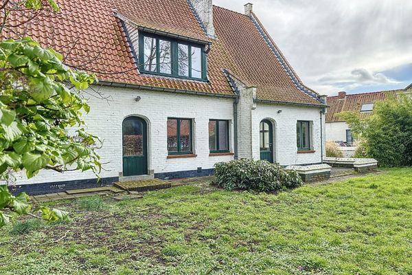Huis
                                te koop
                                in Oostkerke