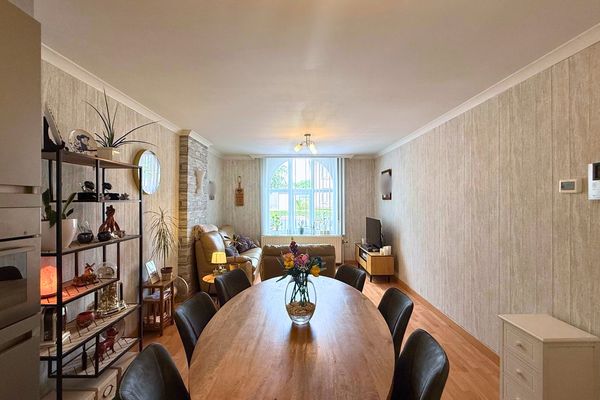 Huis
                            te koop in Leut