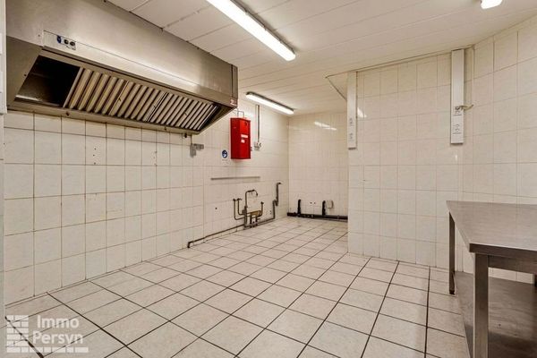 Commercieel te koop / Messelbroek