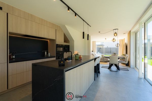 Estate main image