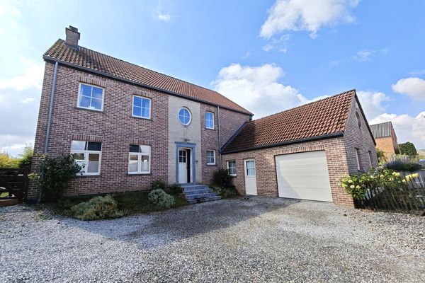 Maison
                                a vendre
                                in Cortil-Noirmont