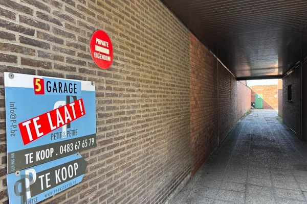 Garage
                            verkocht in Brakel