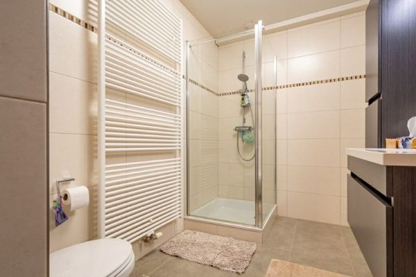 Commercieel te koop / Gistel