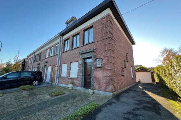 Driegevel woning
                            verkocht in Kortrijk