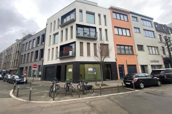 commercieel gelijkvloers
                            te huur in Antwerpen