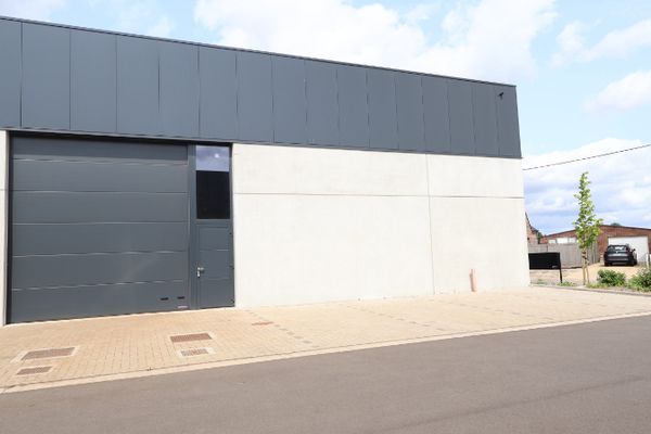Industrieel
                                te huur
                                in Ardooie